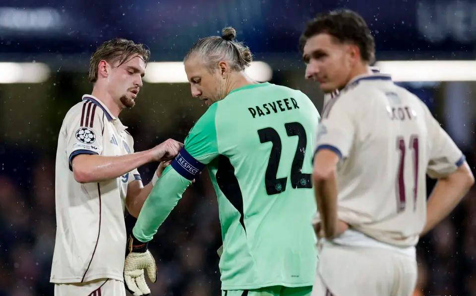 欧冠四冠王陨落？阿贾克斯开局三连败垫底，滕哈格或回归执教