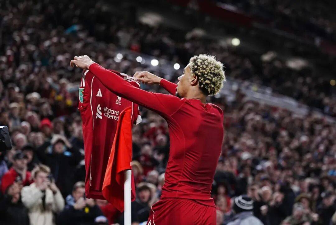 取代萨拉赫！红军新援狂轰6球领跑全队 他是利物浦新大腿