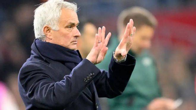 穆里尼奥出手！本菲卡盯上凯恩队友，欲签德甲王牌